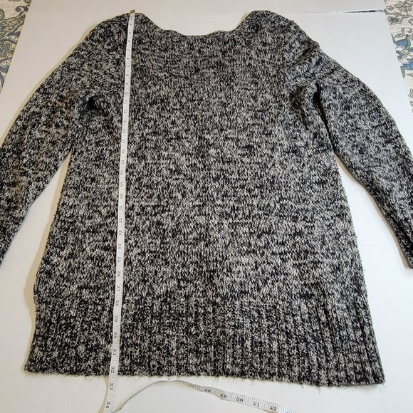 Lane Bryant Sweater, Women 22/24, Black and White, V-Neck, Long Sleeve, GUC - Picture 9 of 10